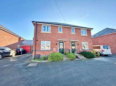 3 bedroom Semi-detached house to let in Gloucester Road, Cheltenham, GL51