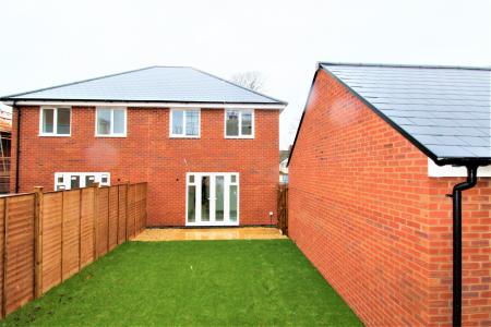 3 bedroom Semi-detached house to let in Gloucester Road, Cheltenham, GL51