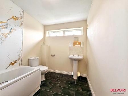 4 bedroom Town house for sale in Pinewood Drive, Cheltenham, GL51