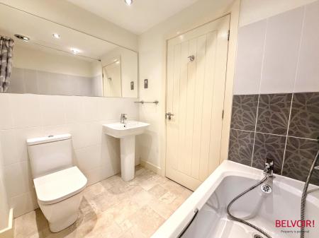 2 bedroom End of terrace house for sale in Verda Place, Cheltenham, GL51
