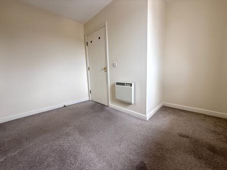 2 bedroom Apartment to let in Cassin Drive, Cheltenham, GL51