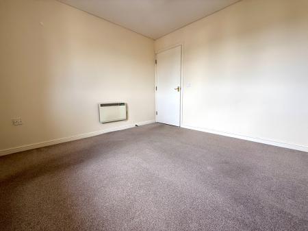 2 bedroom Apartment to let in Cassin Drive, Cheltenham, GL51