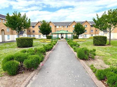 2 bedroom Apartment to let in Cassin Drive, Cheltenham, GL51