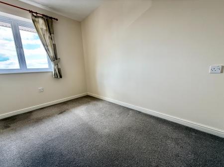2 bedroom Apartment to let in Cassin Drive, Cheltenham, GL51