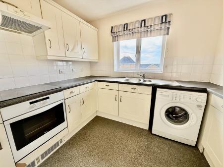 2 bedroom Apartment to let in Cassin Drive, Cheltenham, GL51