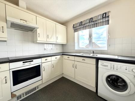 2 bedroom Apartment to let in Cassin Drive, Cheltenham, GL51