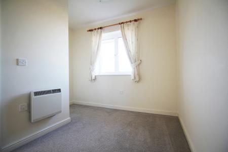 2 bedroom Apartment to let in Cassin Drive, Cheltenham, GL51