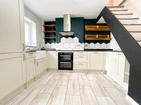 2 bedroom Semi-detached house to let in St Pauls Road, St Pauls, Cheltenham, GL50