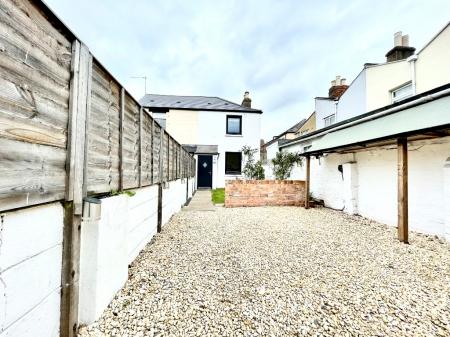2 bedroom Semi-detached house to let in St Pauls Road, St Pauls, Cheltenham, GL50