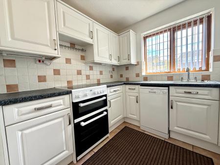 3 bedroom Detached house to let in Everest Road, Leckhampton, Cheltenham, GL53