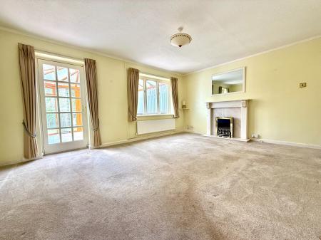 3 bedroom Detached house to let in Everest Road, Leckhampton, Cheltenham, GL53