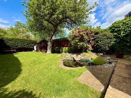 3 bedroom Detached house to let in Everest Road, Leckhampton, Cheltenham, GL53