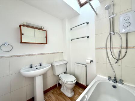 2 bedroom Semi-detached house to let in Coltham Fields, West Way, Cheltenham, GL52