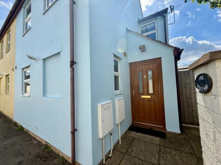 2 bedroom Semi-detached house to let in Coltham Fields, West Way, Cheltenham, GL52