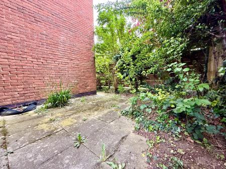 2 bedroom Apartment to let in Glencairne Park Road, Cheltenham, GL50