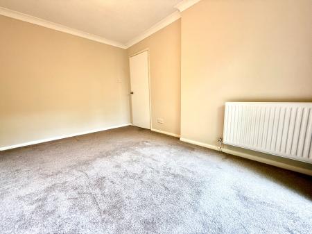 2 bedroom Apartment to let in Glencairne Park Road, Cheltenham, GL50