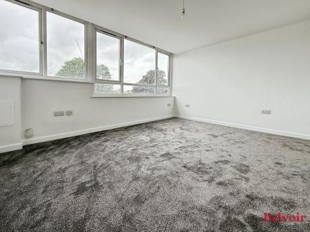 2 bedroom Flat to let in Princess Elizabeth Way, Cheltenham, GL51