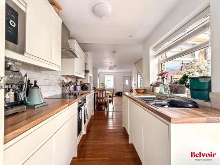 2 bedroom Terraced House for sale in Brunswick Street, Cheltenham, GL50