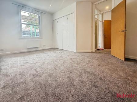 1 bedroom Flat to let in Bath Road, Cheltenham, GL53