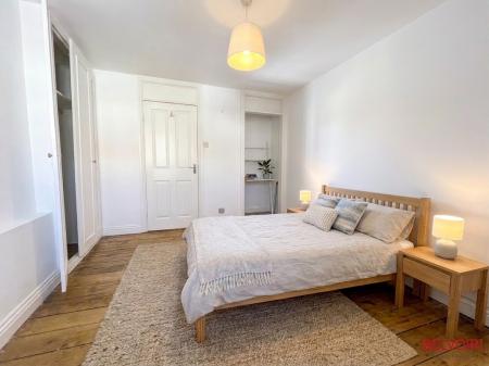 2 bedroom Terraced House for sale in Rosehill Street, Cheltenham, GL52