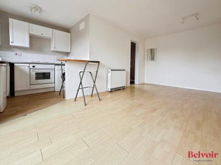 1 bedroom Studio flat to let in Tom Price Close, Cheltenham, GL52