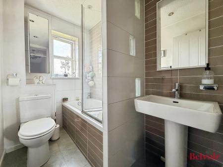 2 bedroom Terraced House to let in The Greenings, Cheltenham, GL51