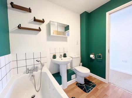 2 bedroom Apartment for sale in Whittle Way, Gloucester, GL3