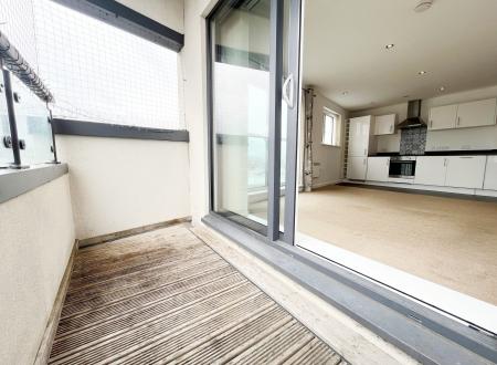 2 bedroom Apartment for sale in Whittle Way, Gloucester, GL3