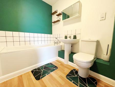 2 bedroom Apartment for sale in Whittle Way, Gloucester, GL3