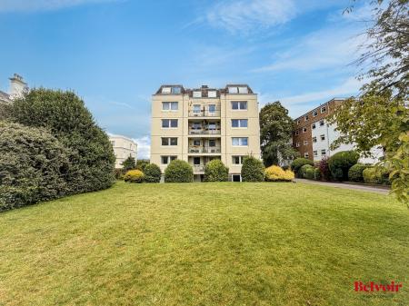 2 bedroom Apartment for sale in Pittville Circus Road, Cheltenham, GL52