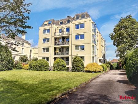 2 bedroom Apartment for sale in Pittville Circus Road, Cheltenham, GL52