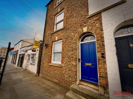 2 bedroom Flat to let in St James St, Cheltenham, GL52