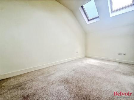 2 bedroom Flat to let in St James St, Cheltenham, GL52