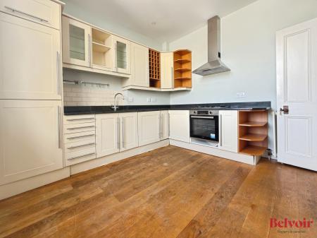 2 bedroom Flat to let in Great Norwood Street, Cheltenham, GL50