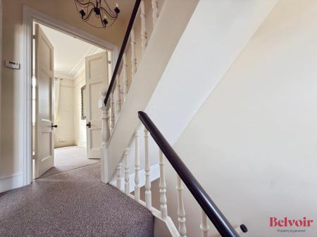 2 bedroom Flat to let in Great Norwood Street, Cheltenham, GL50