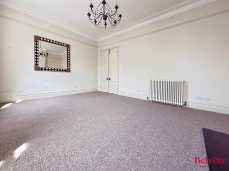 2 bedroom Flat to let in Great Norwood Street, Cheltenham, GL50