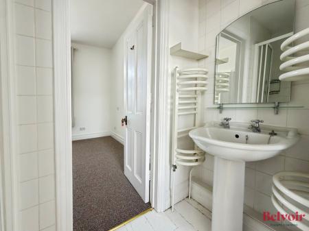 2 bedroom Flat to let in Great Norwood Street, Cheltenham, GL50