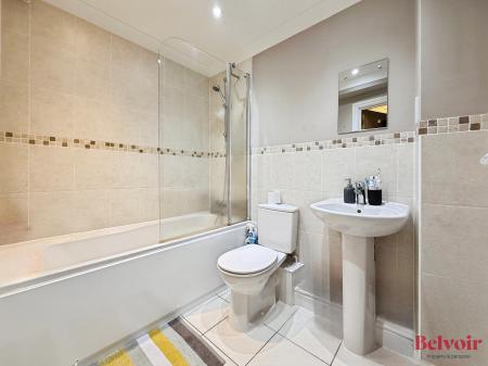 2 bedroom Apartment to let in Brookbank Close, Cheltenham, GL50