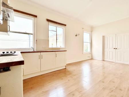 1 bedroom Apartment to let in London Road, Cheltenham, GL52