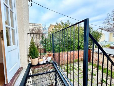 1 bedroom Apartment to let in London Road, Cheltenham, GL52