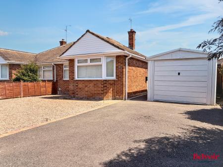 2 bedroom Semi-detached bungalow for sale in Lichfield Drive, Cheltenham, GL51