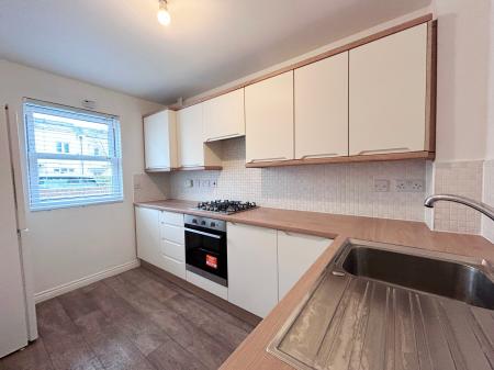 4 bedroom Town house to let in Joyford Passage, Cheltenham, GL52