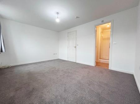 4 bedroom Town house to let in Joyford Passage, Cheltenham, GL52