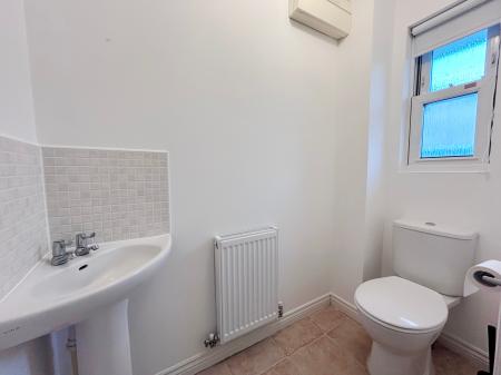 4 bedroom Town house to let in Joyford Passage, Cheltenham, GL52