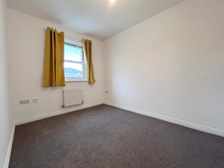 4 bedroom Town house to let in Joyford Passage, Cheltenham, GL52