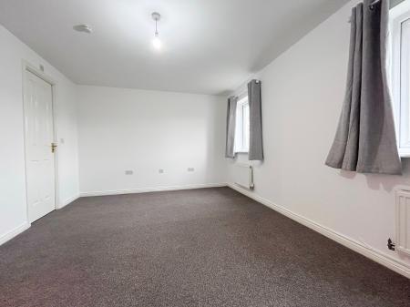 4 bedroom Town house to let in Joyford Passage, Cheltenham, GL52