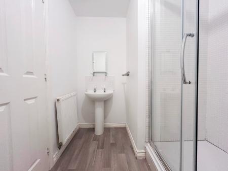 4 bedroom Town house to let in Joyford Passage, Cheltenham, GL52