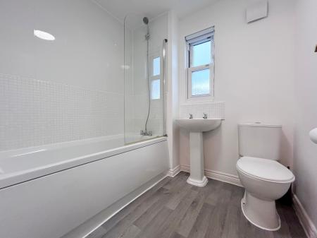 4 bedroom Town house to let in Joyford Passage, Cheltenham, GL52