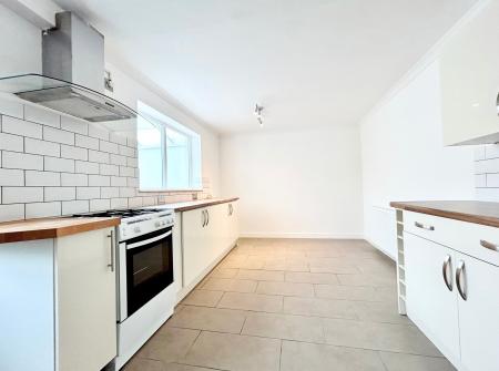3 bedroom Semi-detached house to let in George Reddings Way, Cheltenham, GL51
