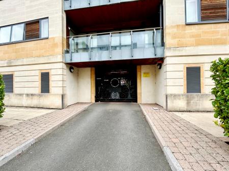 2 bedroom Apartment to let in Jessop Avenue, Cheltenham, GL50